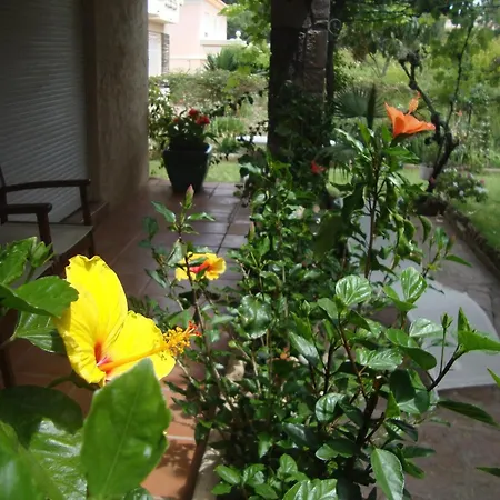 Cosy A Saint-raphael - 65 M² - Jardin Prive Apartmán *